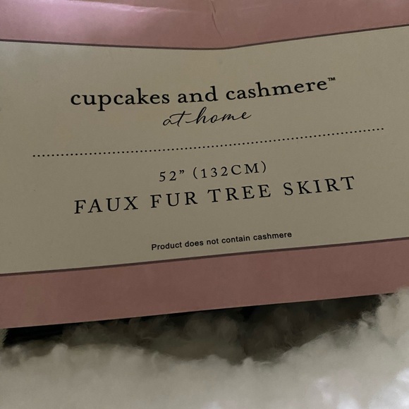 Cupcakes & Cashmere Christmas White Faux Fur Tree Skirt 52” - Picture 2 of 4
